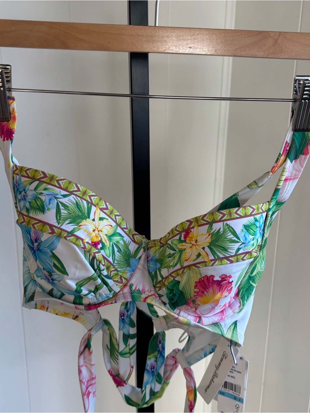 Tommy Bahama Orchid Garden Underwire Cross Back Bikini Top White Floral 32C NWT